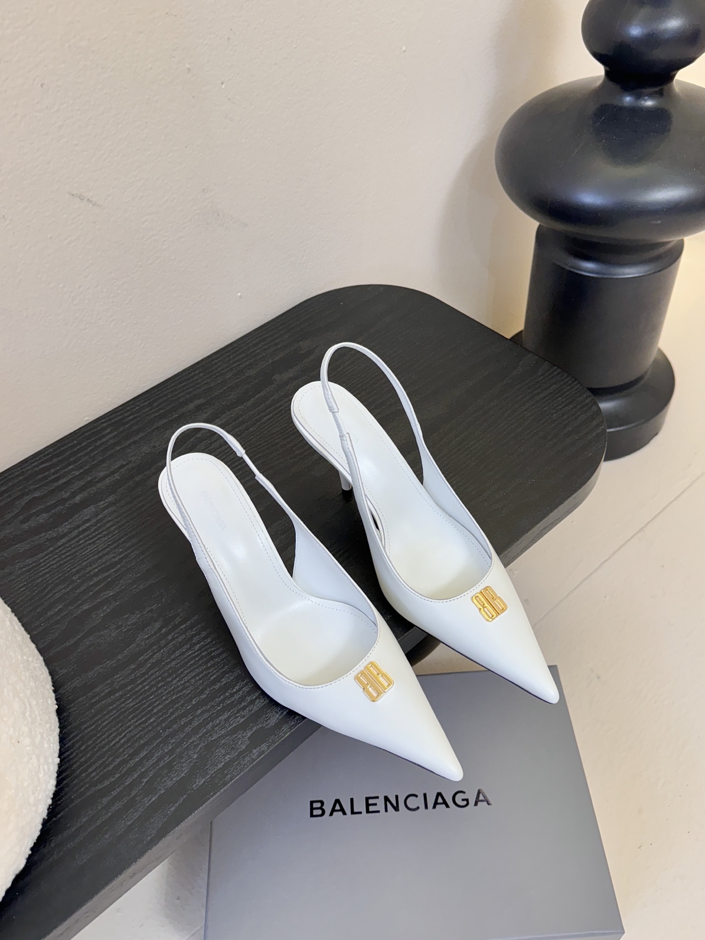 20251018/Balenciaga_251018-1